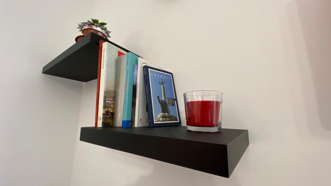 Miracle Apartment Catania Bagian luar foto