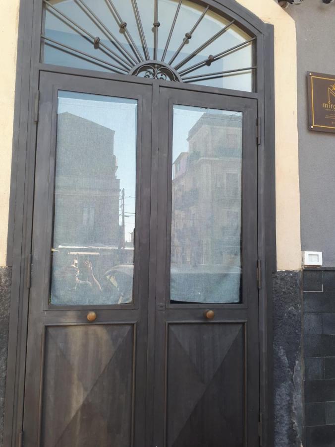 Miracle Apartment Catania Bagian luar foto